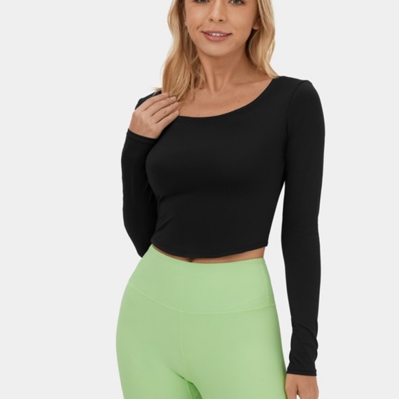 HALARA Tops - Halara Long Sleeve Backless Cut Out Tie Back Cropped Black Sports Top